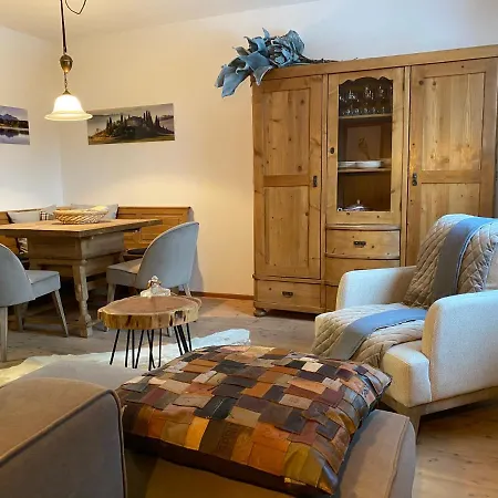 Apartament Hochmais